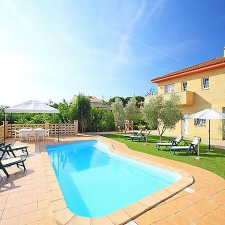 4 Bedrooms With Private Pool Terrace And Wifi At *